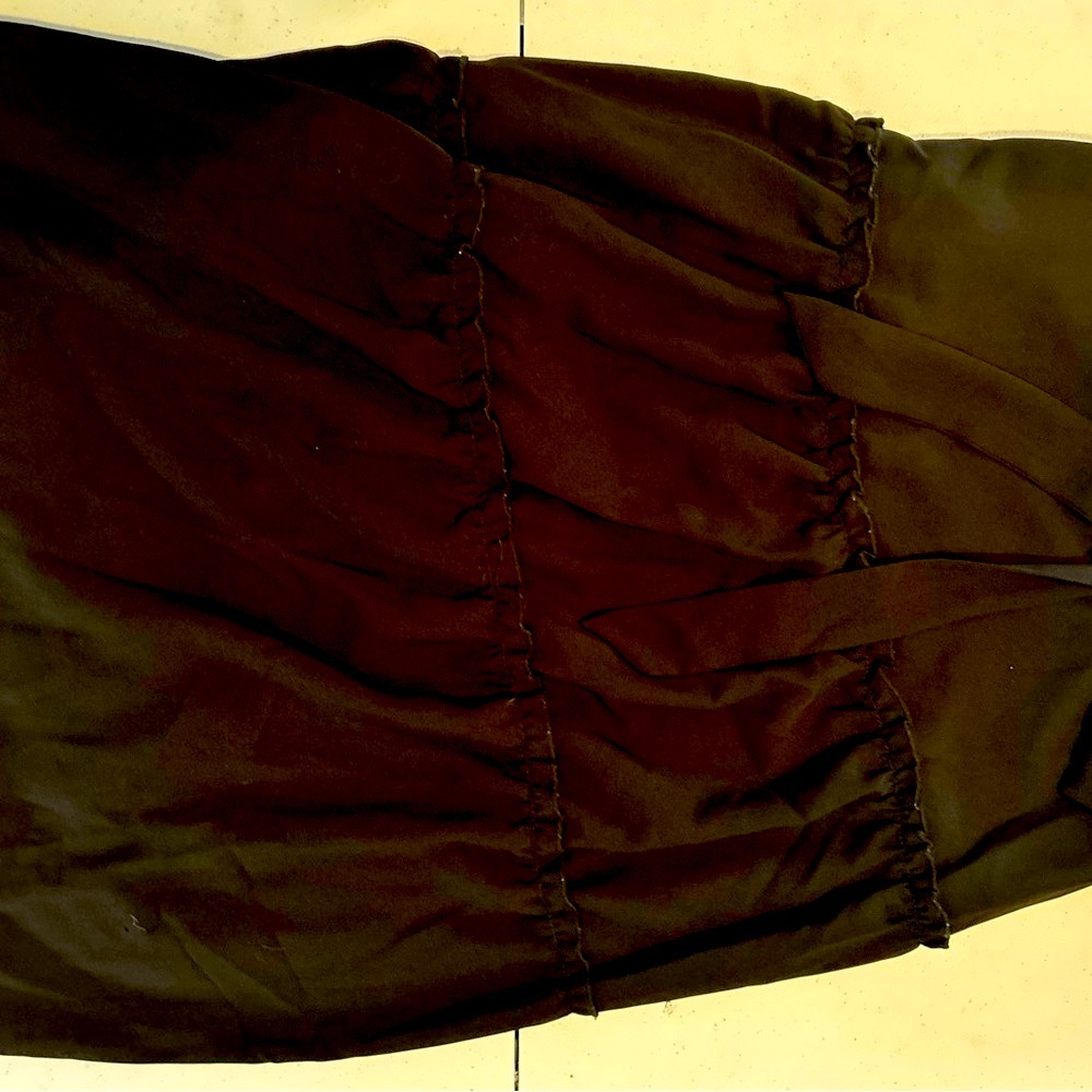 Kate Kasin Loose Black Skirt